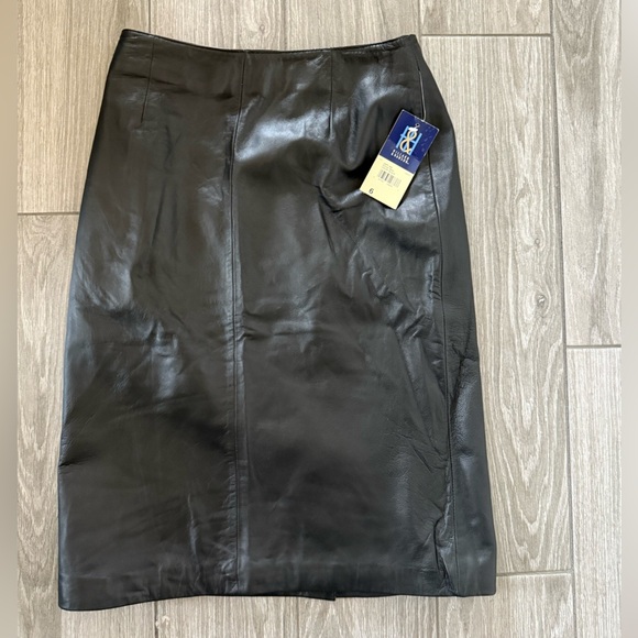 Hilard & Hanson|Vintage black 100% lamb leather pencil skirt size 6•••NWT - Picture 2 of 9